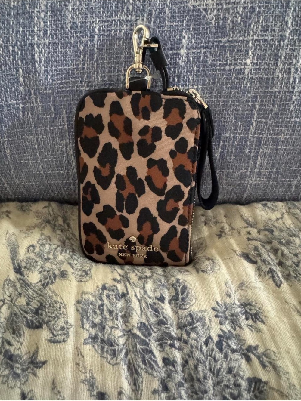 kate spade Leopard Print Wristlet Phone Case - Brown/Black